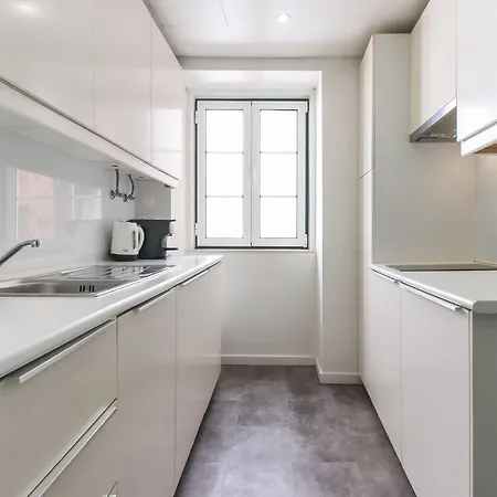 Apartment Downtown Charming Iii By Homing Lisbon
