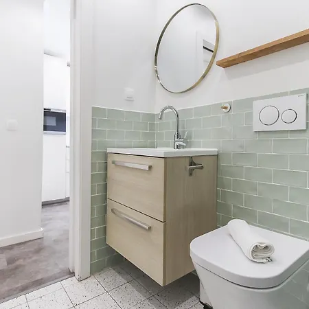 Downtown Charming Iii By Homing Apartment