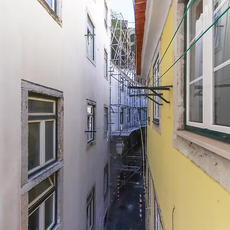 Apartment Downtown Charming Iii By Homing Lisbon
